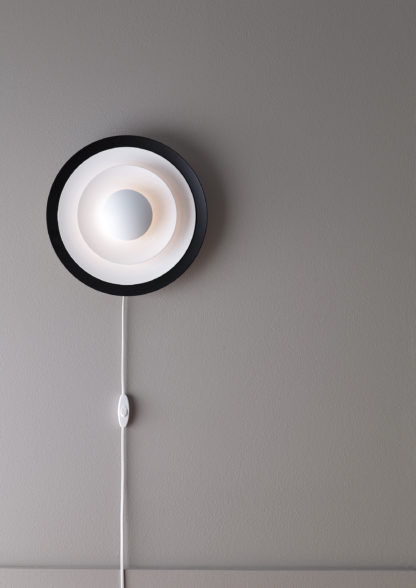Diablo vegglampe sort/rød Ø40