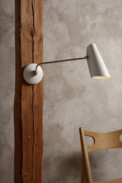 Birdy vegglampe hvit m/lang arm