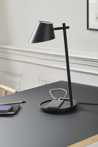 Stay bordlampe sort m/USB
