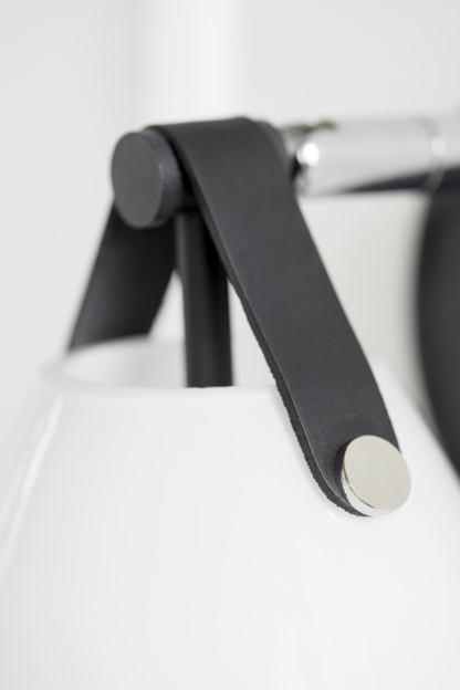 Strap vegg hvit m/opalglass