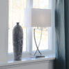 Omega bordlampe krom m/hvit skjerm H69cm - Bilde 2
