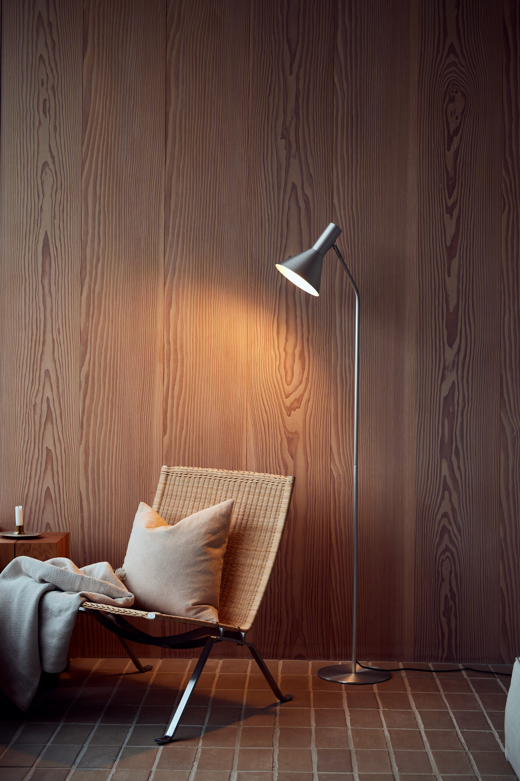 Lyss Floor Lamp Brushed Aluminium - Bilde 2